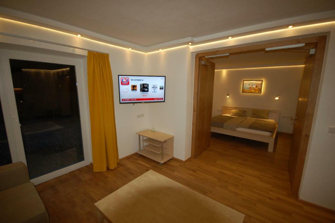 Alpenmond Appartment Halbmond ลอยทัช ภายนอก รูปภาพ
